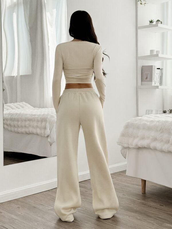 Estilo Primavera y Otoño Dos Piezas de Mujer Casual de Color Sólido Plisado Cuello Redondo Camiseta Corta y Pantalones de Cintura Ancha con Cuerda. - Imagen 2